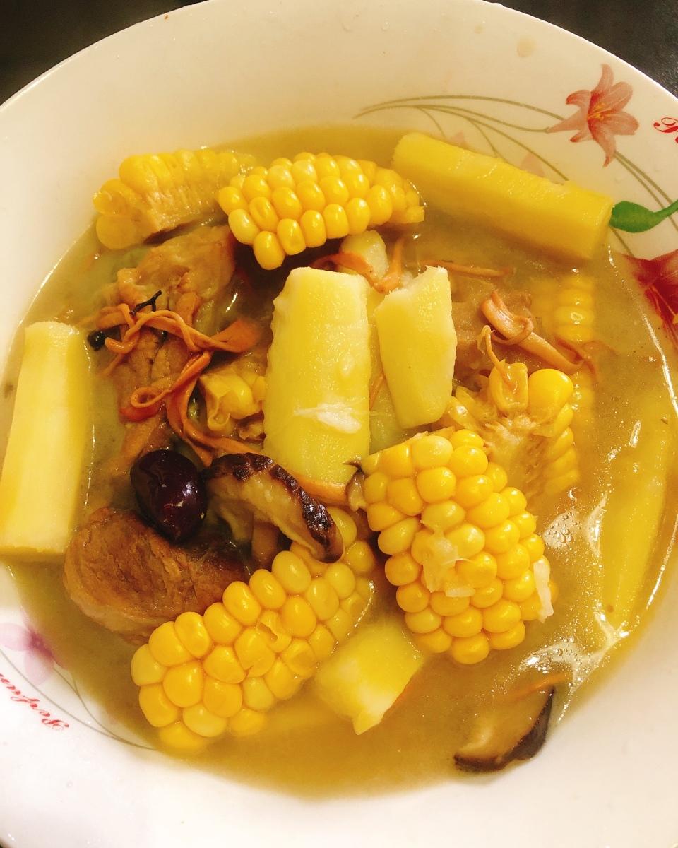 山药玉米排骨汤