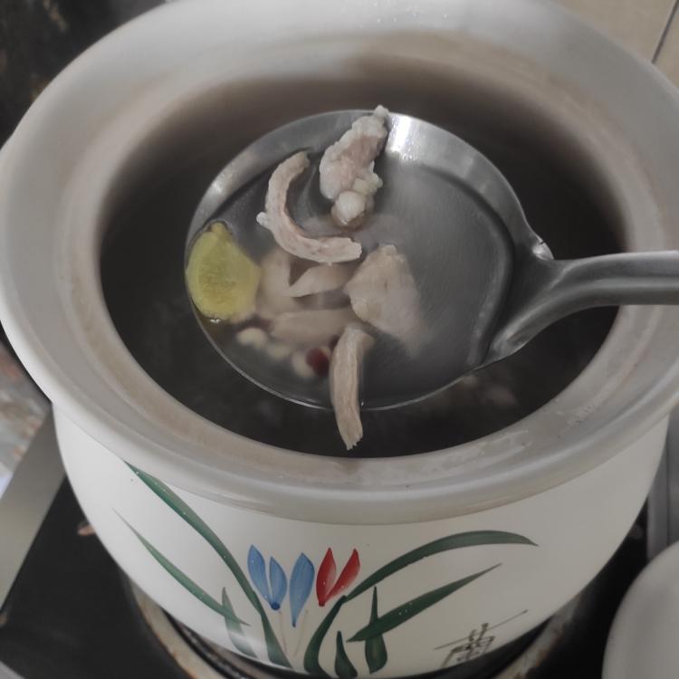 芡实煲猪小肚汤