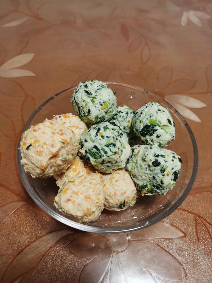 鸡肉菠菜丸&鸡肉胡萝卜丸