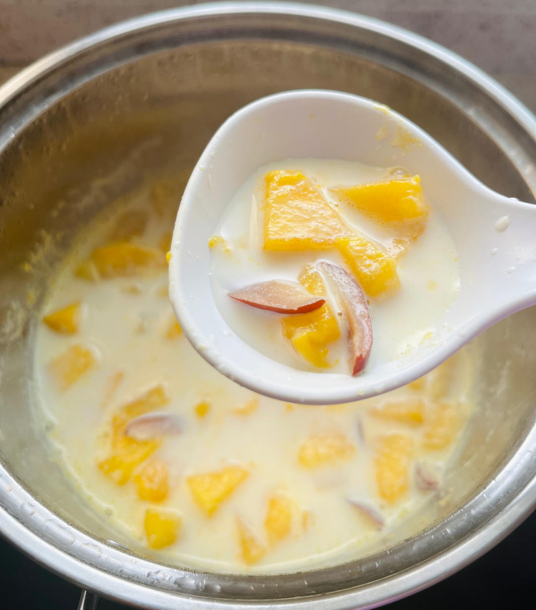 自制木瓜炖牛奶| 滋补养颜能喝出来牛奶肌哦