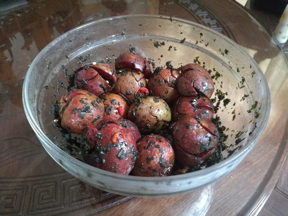 生腌李子