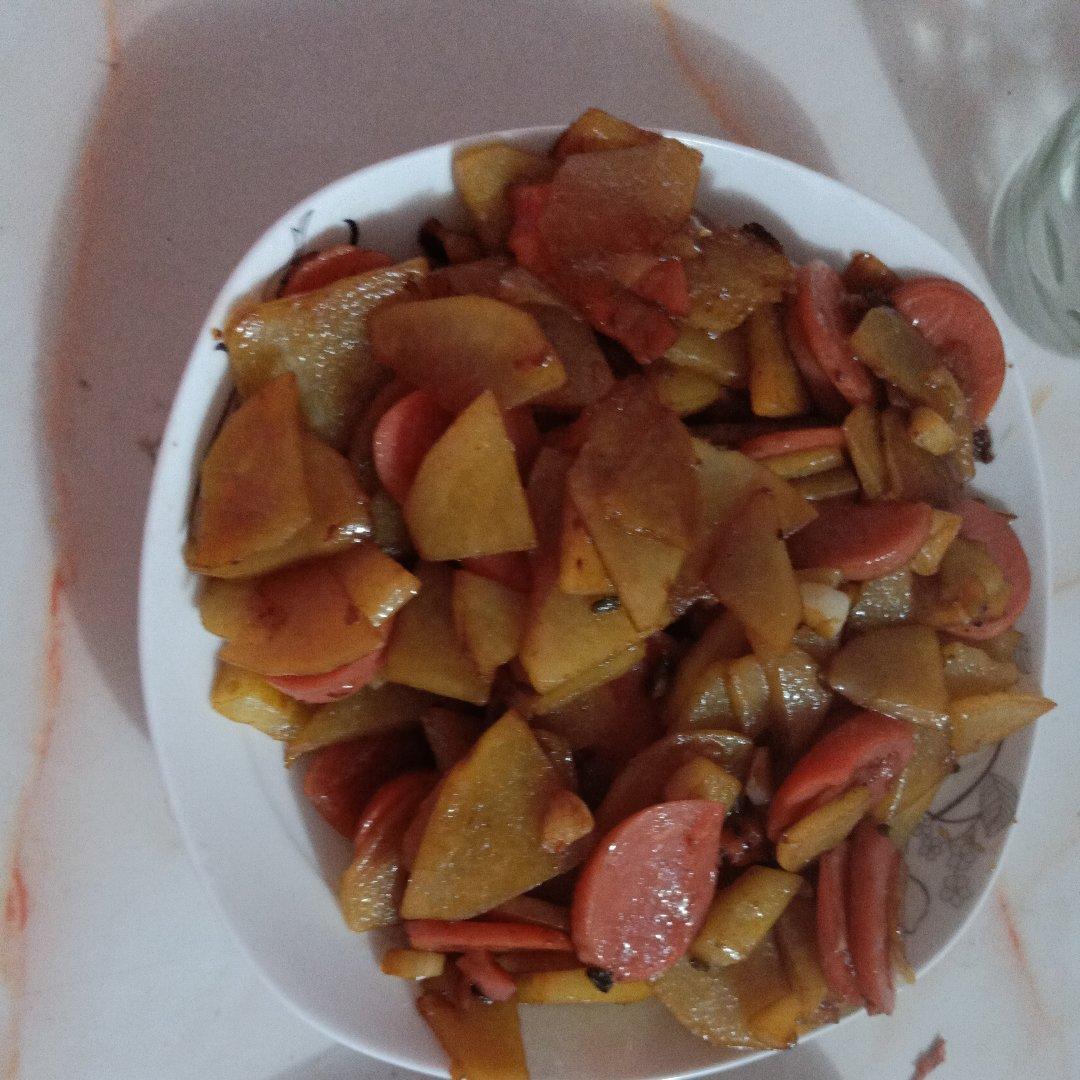 土豆片炒香肠