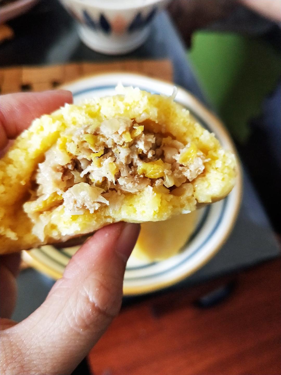 正宗东北玉米酸菜团子