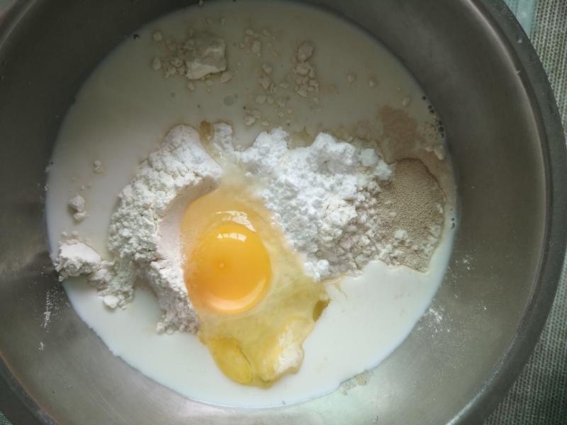 纯奶手撕吐司的做法 步骤1