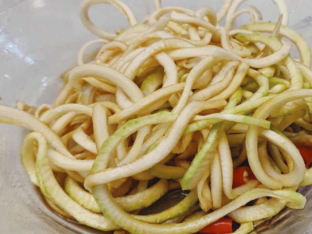 一定要试试的清新爽口凉拌西葫芦