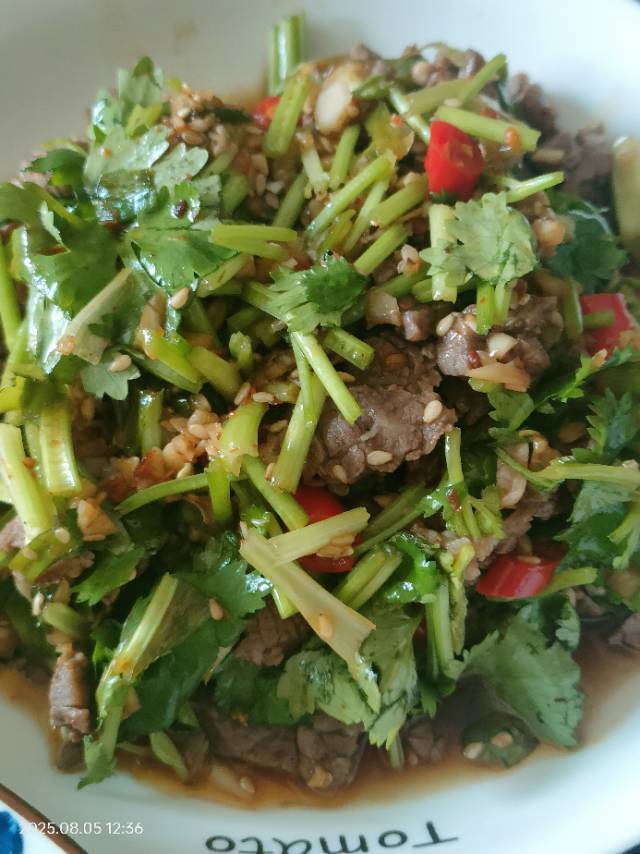 不用爆炒的香菜拌牛肉