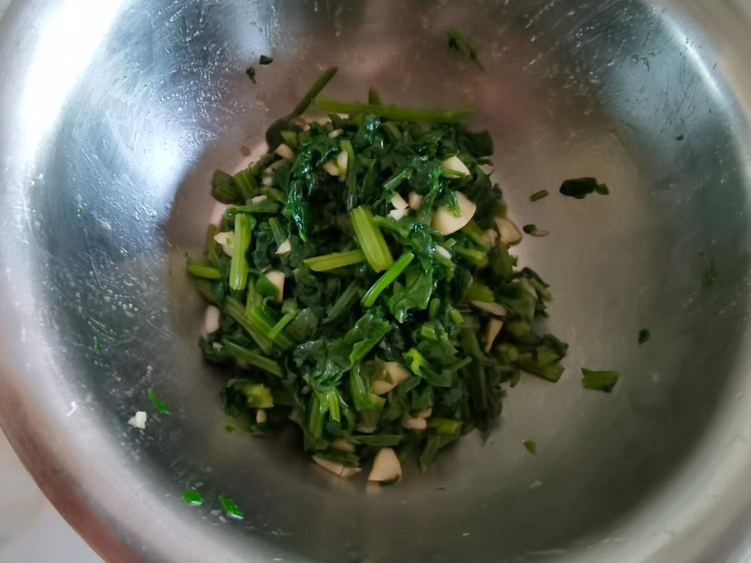 凉拌芹菜叶