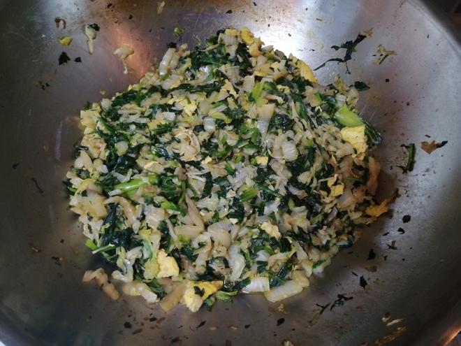 白菜、油菜、菠菜、金针菇炒鸡蛋2019-11-24的做法