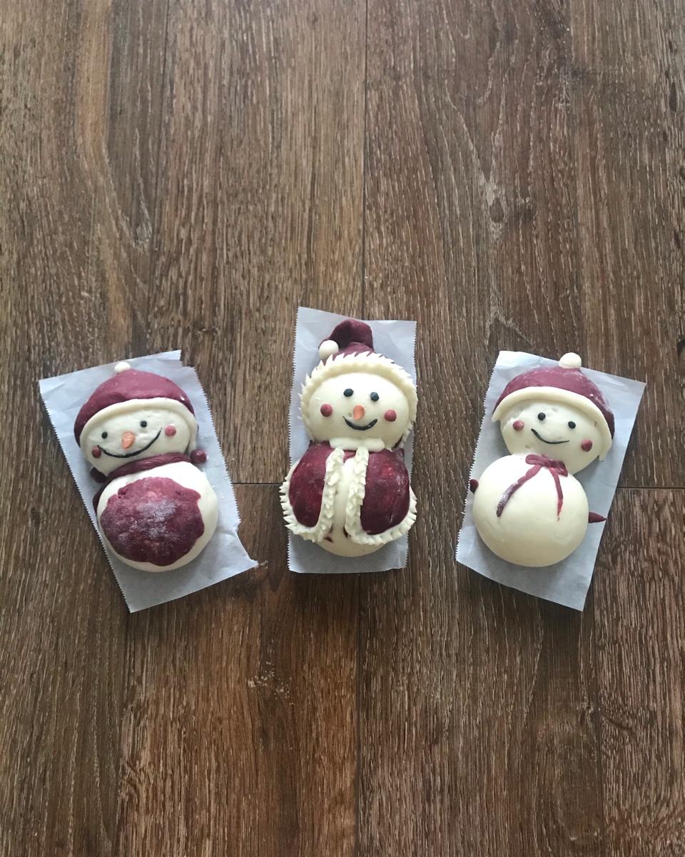 圣诞雪人卡通馒头系列（三）~带红斗篷的雪人