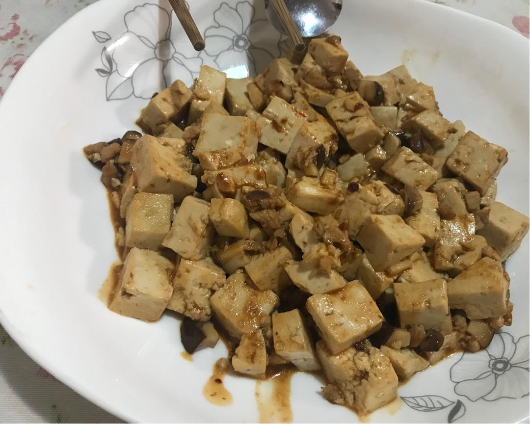 超级下饭的香菇肉沫豆腐