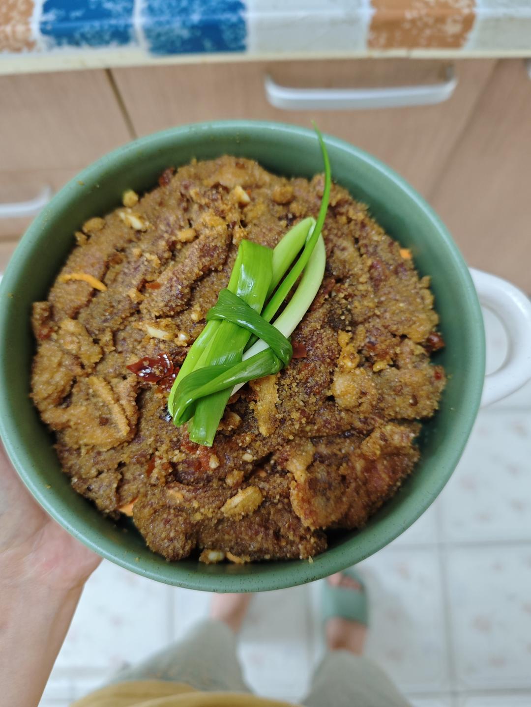 厨师长教你：经典川菜“粉蒸牛肉”，米粉醇香，牛肉软糯