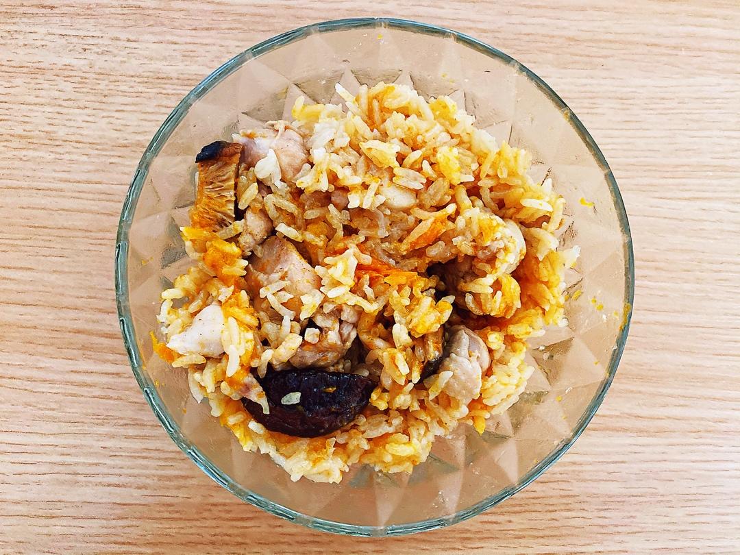 【南瓜鸡肉焖饭】