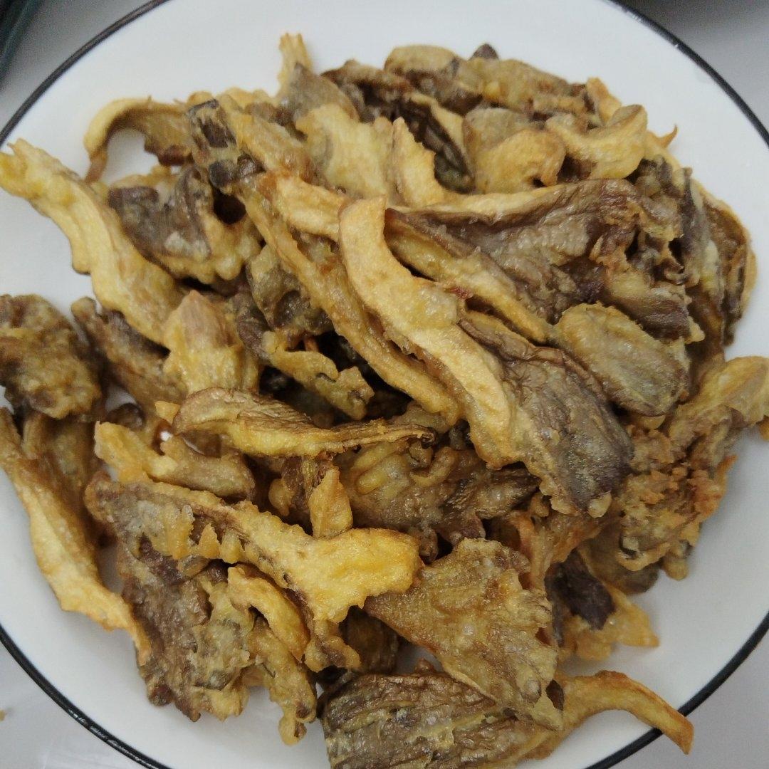炸蘑菇用不用焯水？裹淀粉还是面粉？厨师长告诉你
