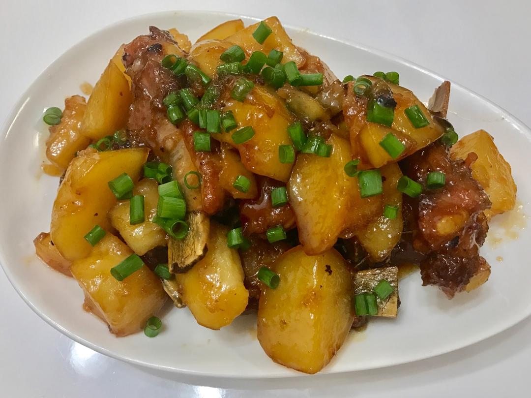 红烧排骨土豆