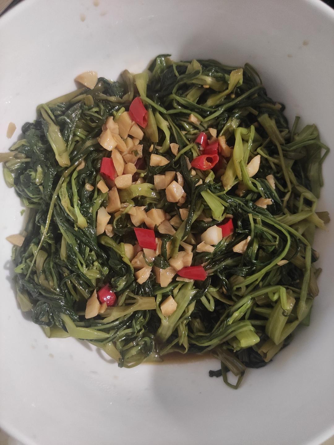 炝炒空心菜（不黑的秘密）