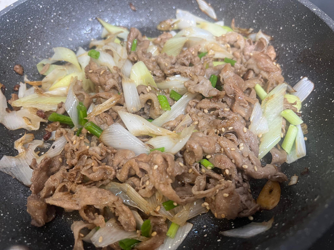 炒了20多年的葱爆羊肉