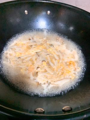 三鲜菌菇汤🍄🦐🥚的做法 步骤5