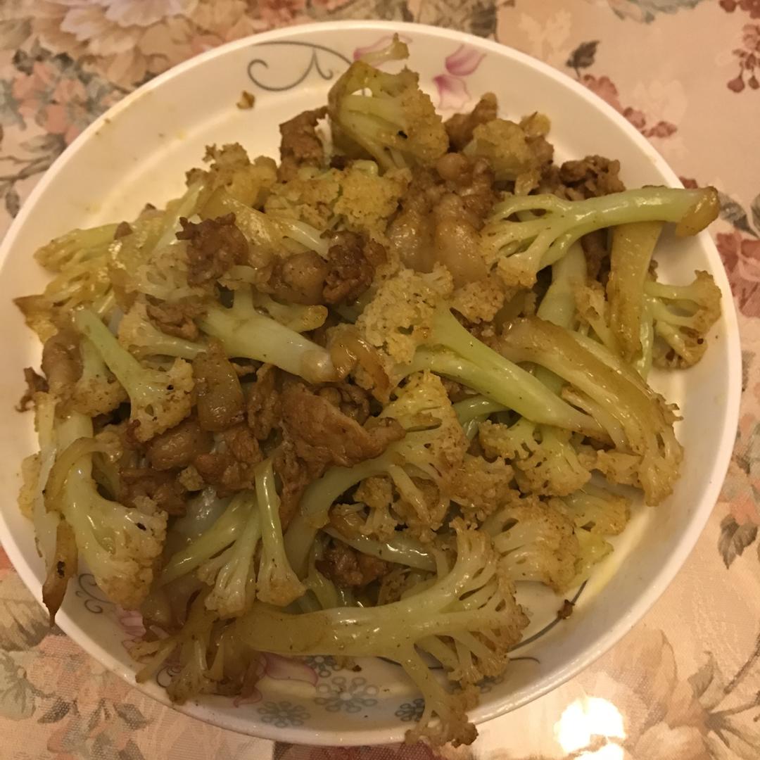 意想不到的美味-花菜炒五花肉片儿
