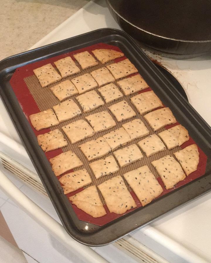 黑芝麻咸香饼干