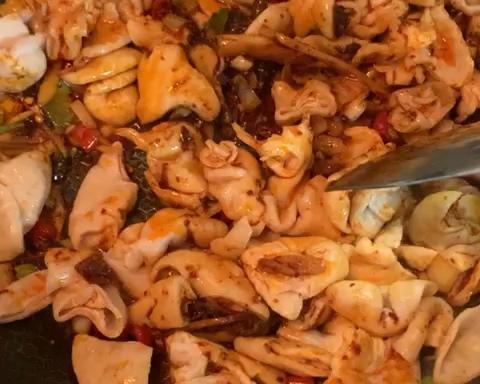 鸭血肥肠的家常做法