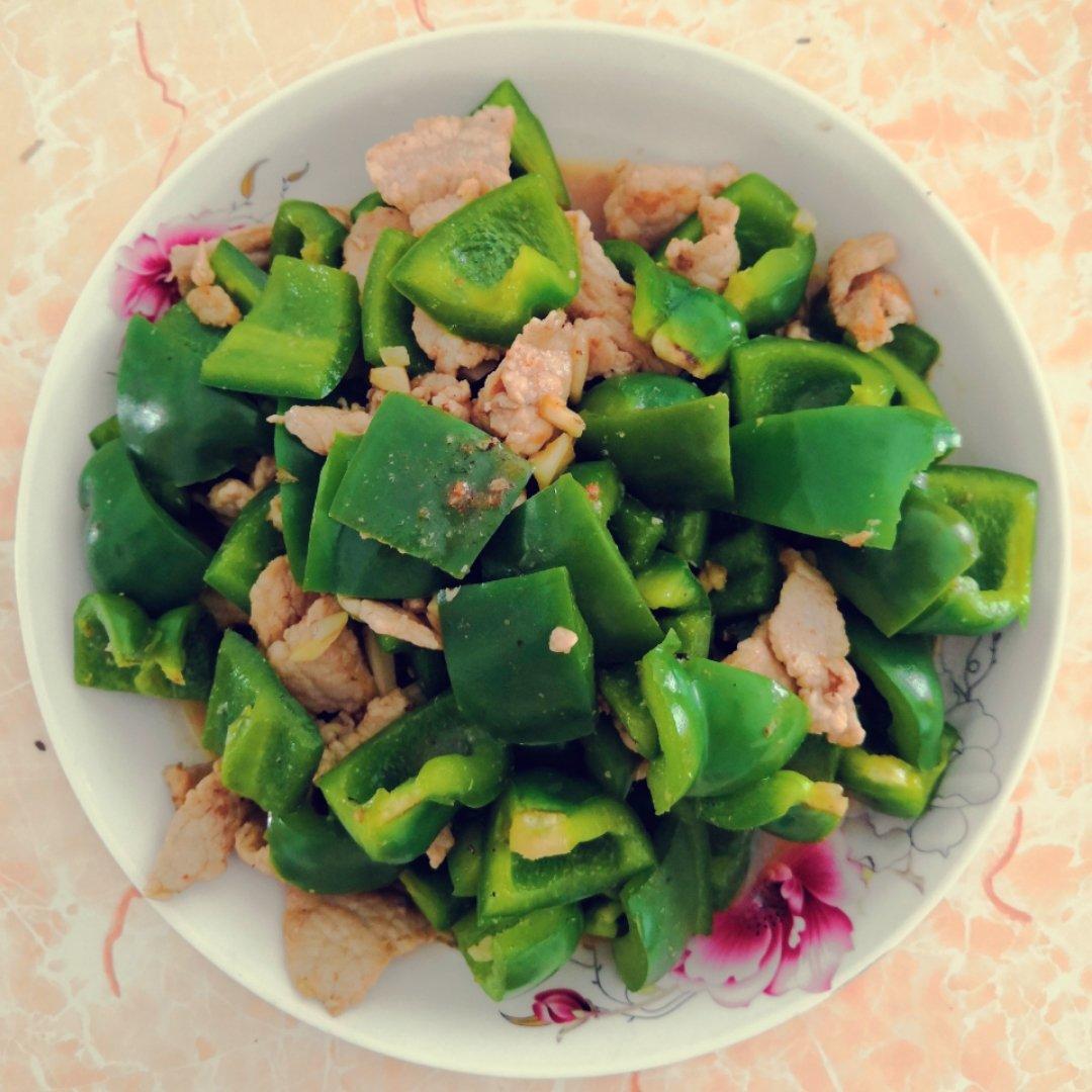 彩椒炒肉