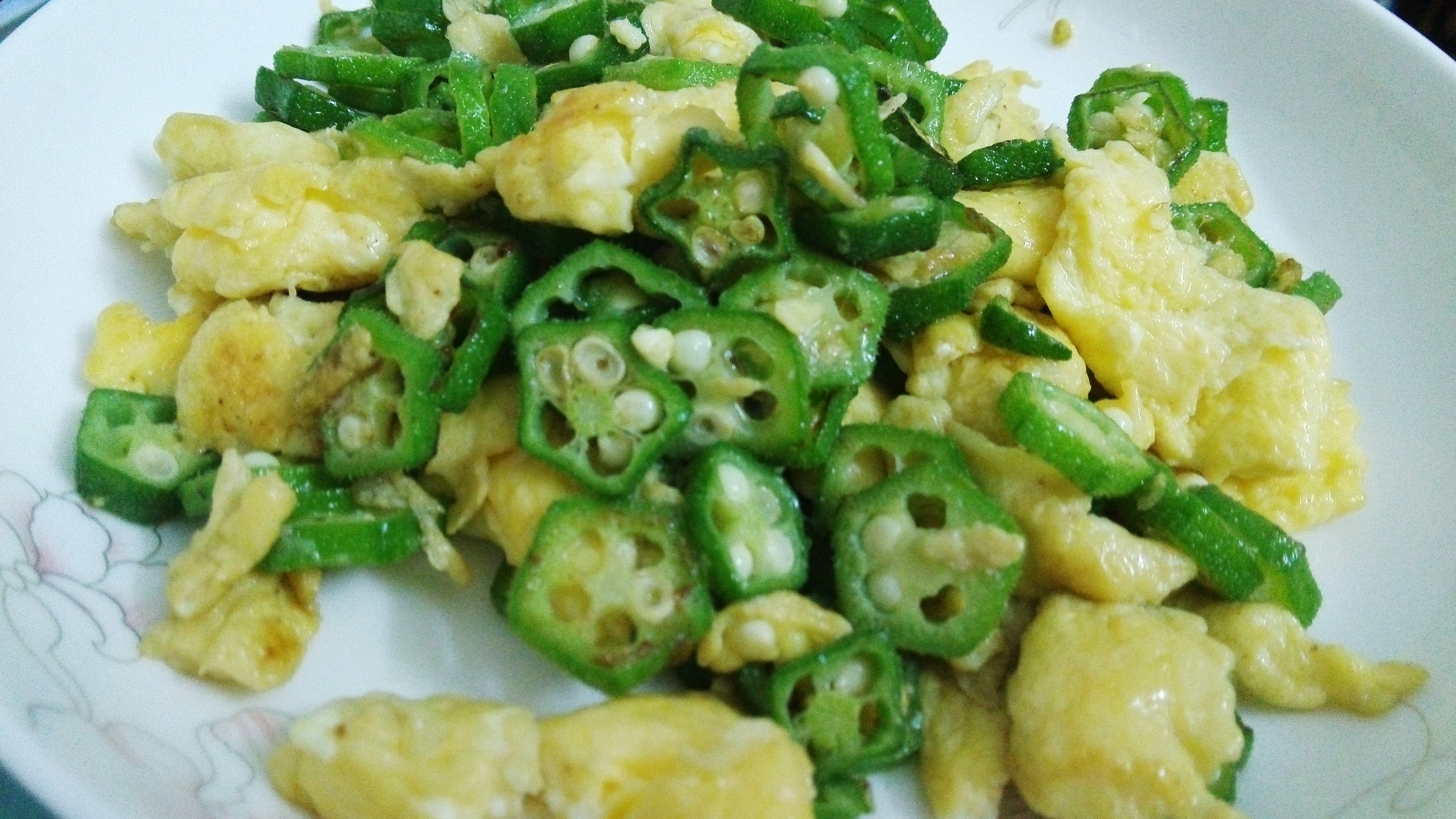 秋葵炒鸡蛋