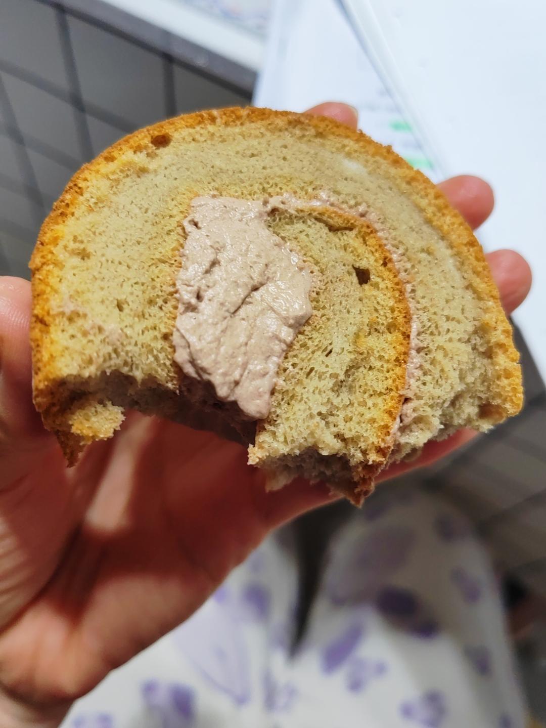 生椰拿铁瑞士卷的做法