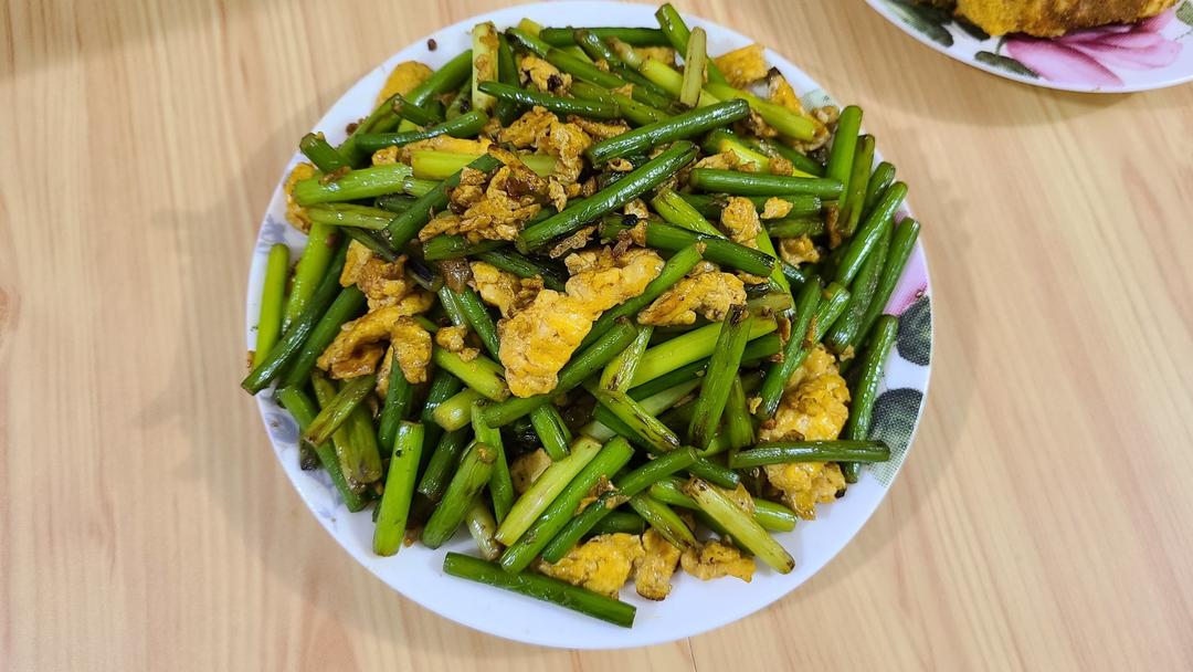蒜薹炒鸡蛋