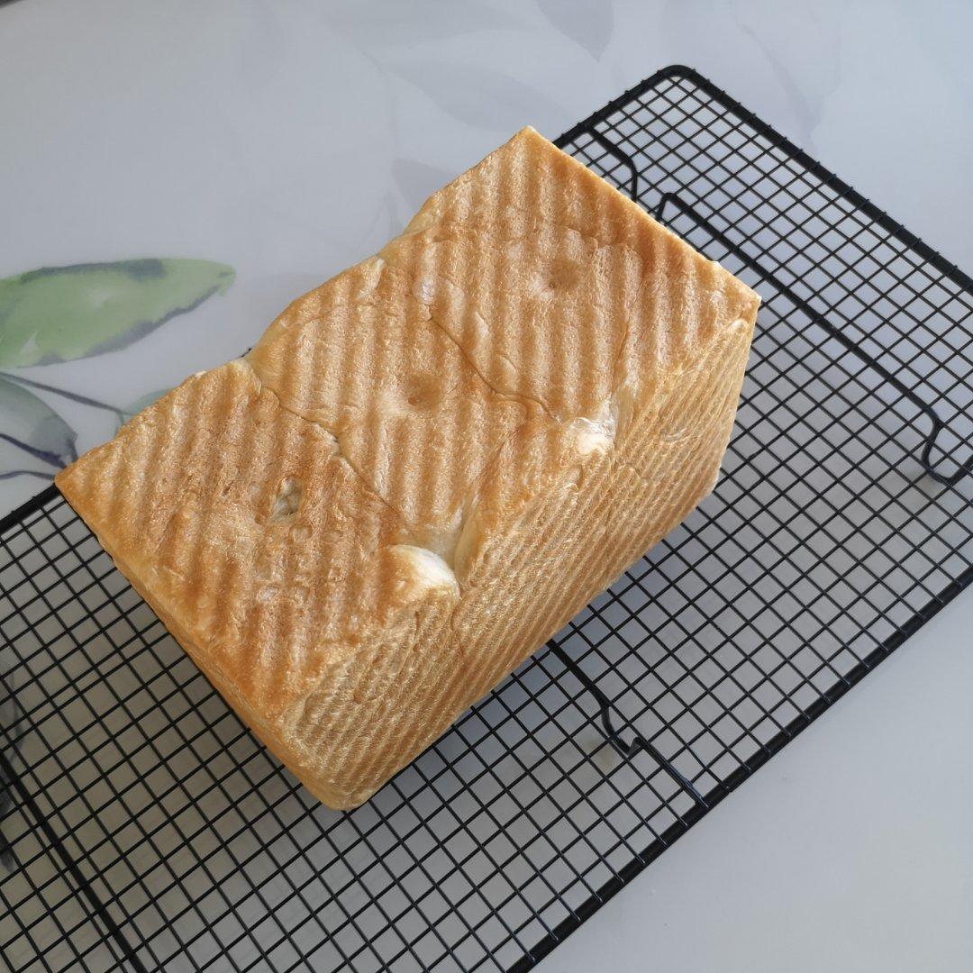 《Tinrry+》软绵绵的白吐司