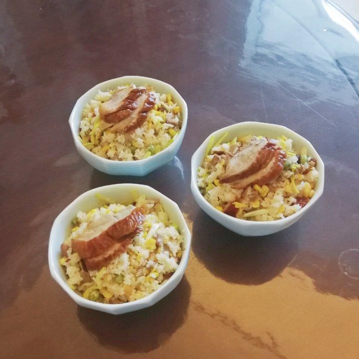 韭黄烧鸭蛋炒饭