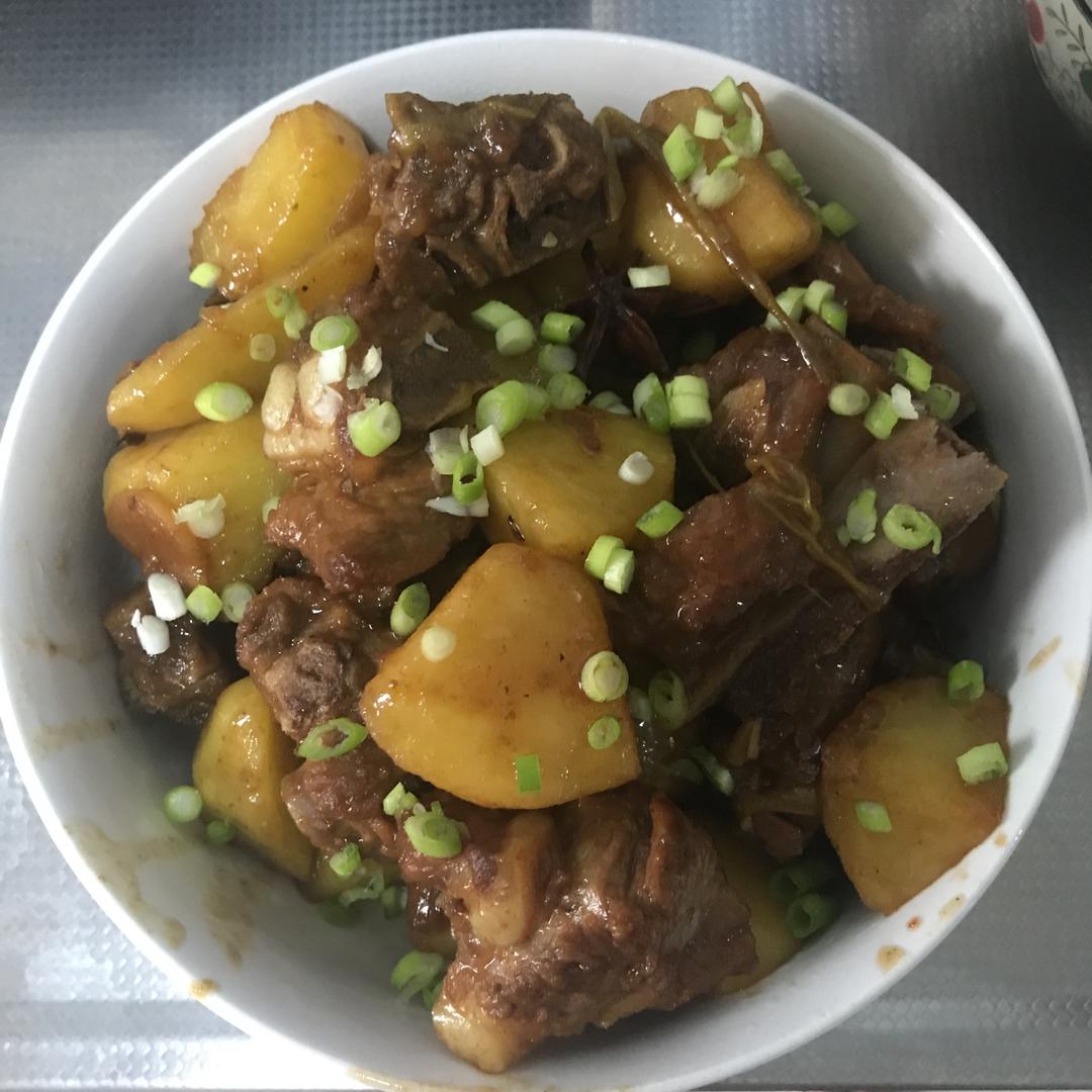 土豆烧排骨