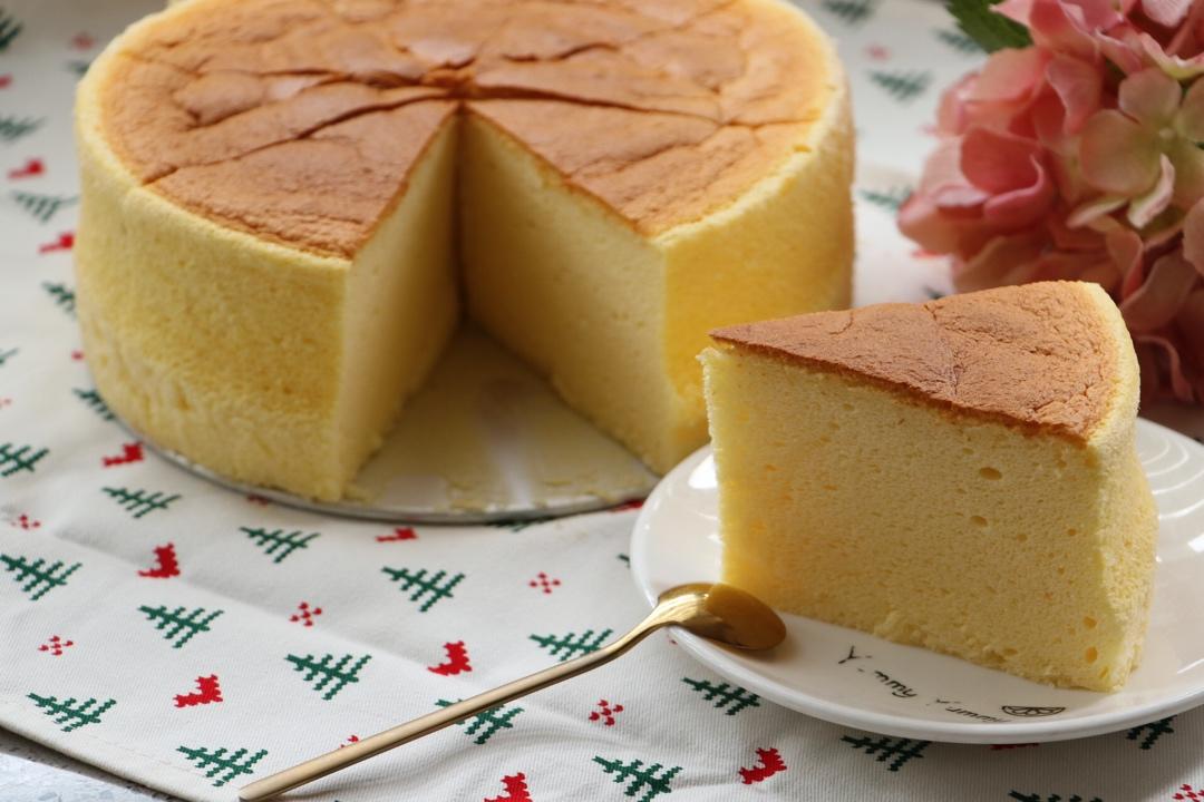 不开裂不回缩不掉皮的酸奶水浴法蛋糕