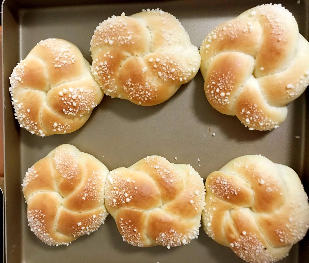 如蛋糕般柔软|草莓之心布里欧修面包（原创）