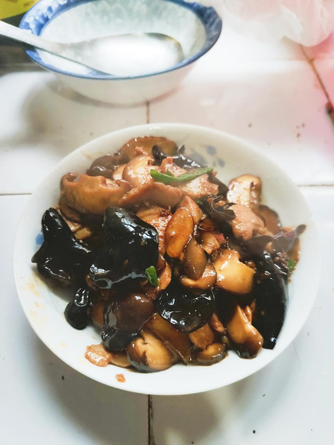 香菇炒肉｜贼香