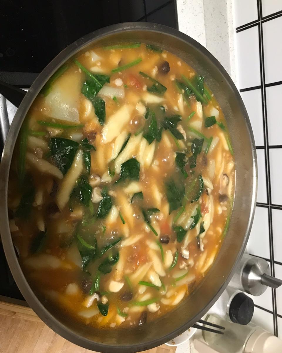 堂妈小厨——菠菜汁剪刀面