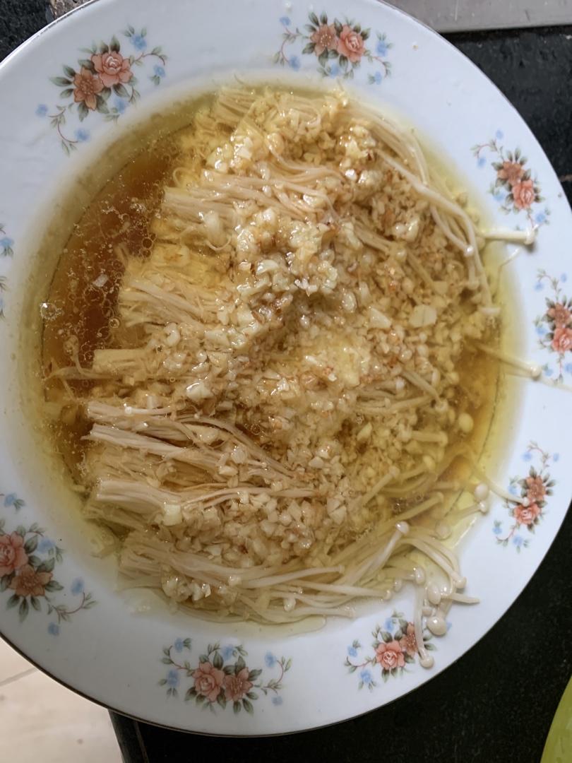 蒜蓉蒸金针菇