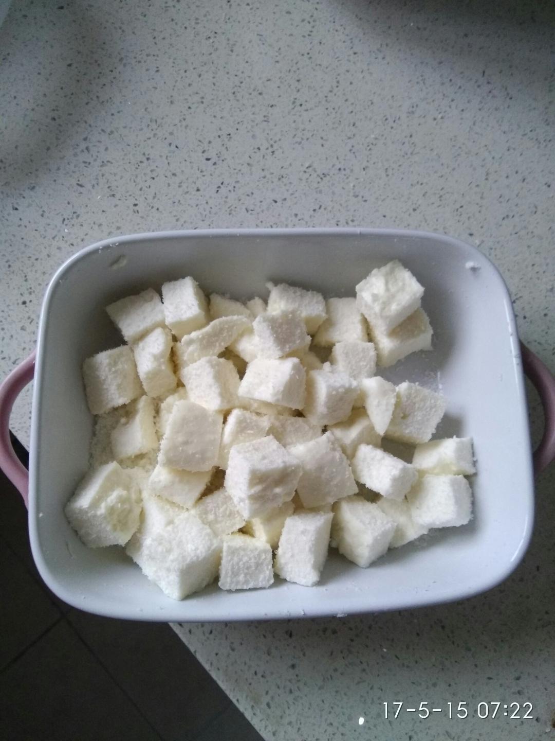完胜85度C牛奶椰丝小方