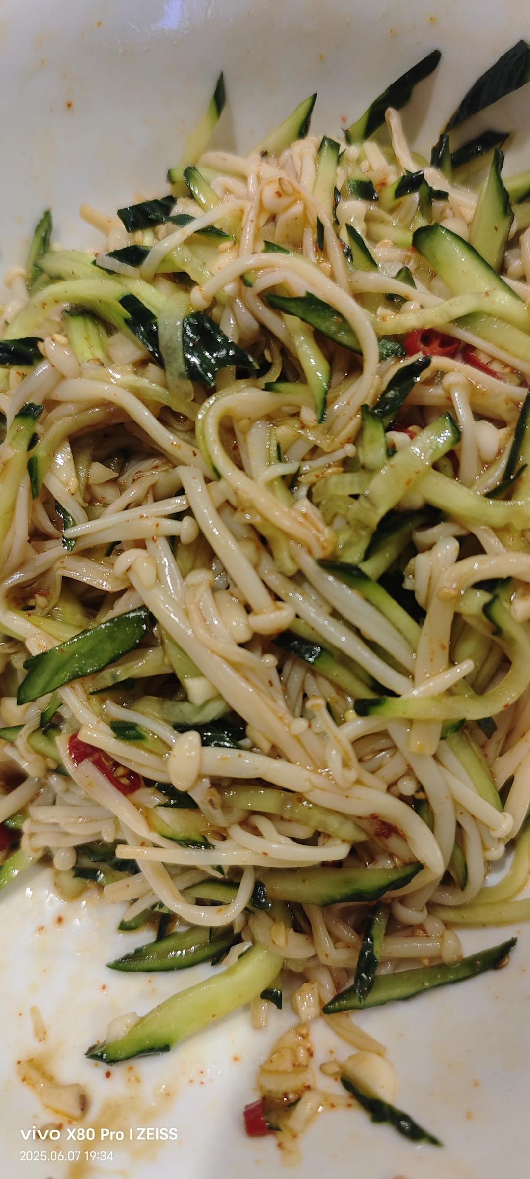 天热没胃口，不如学着做开胃凉拌菜