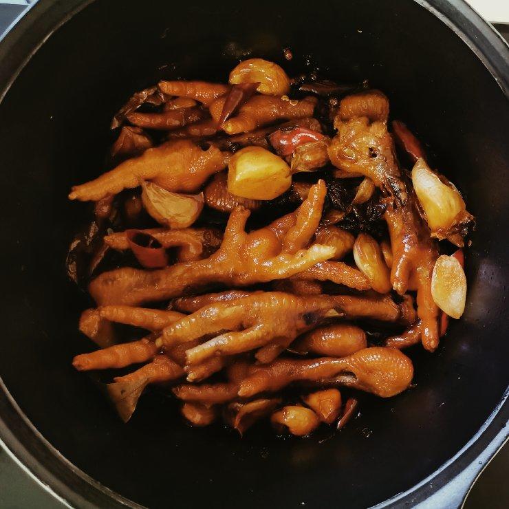蒜香酱卤鸡爪
