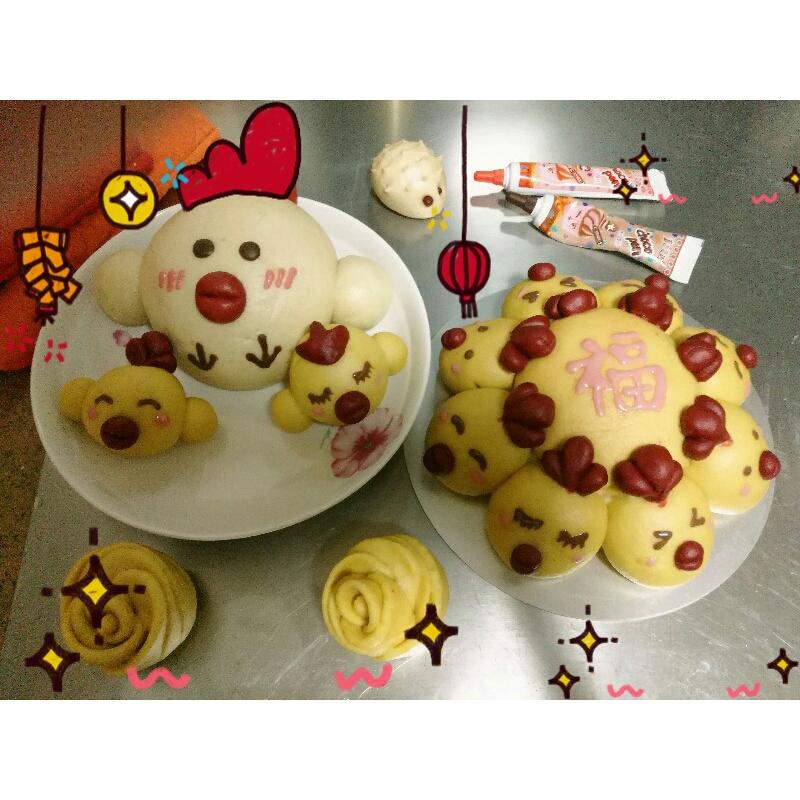 金鸡“抱”福奶黄包