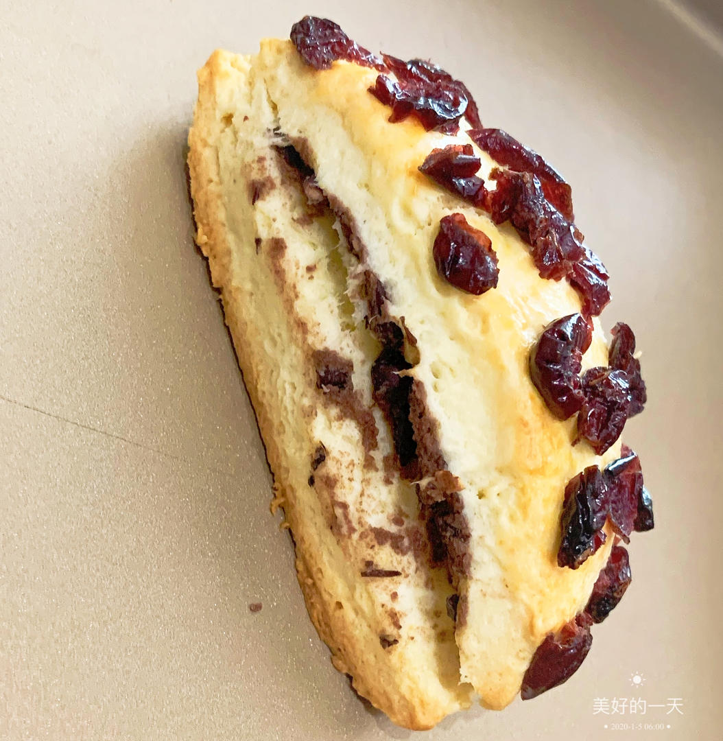 满屋飘香，口口都是满足——酥松香甜的蔓越莓蜜豆司康