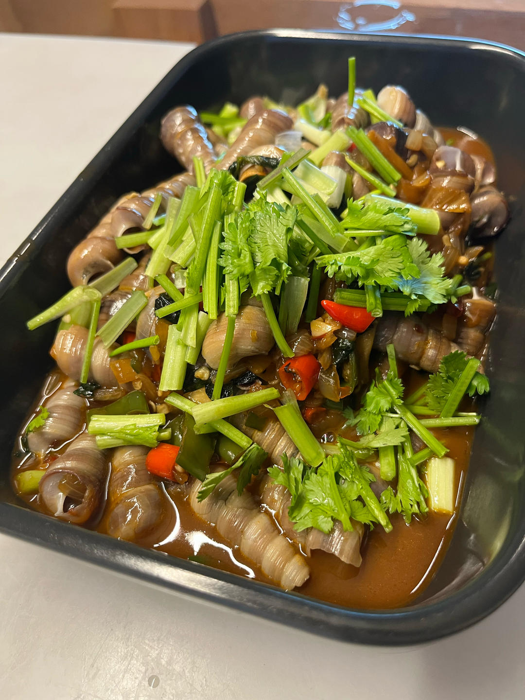 厨师长教你：“青椒紫苏炒钉螺”的家常做法，汤汁浓郁，咸鲜入味