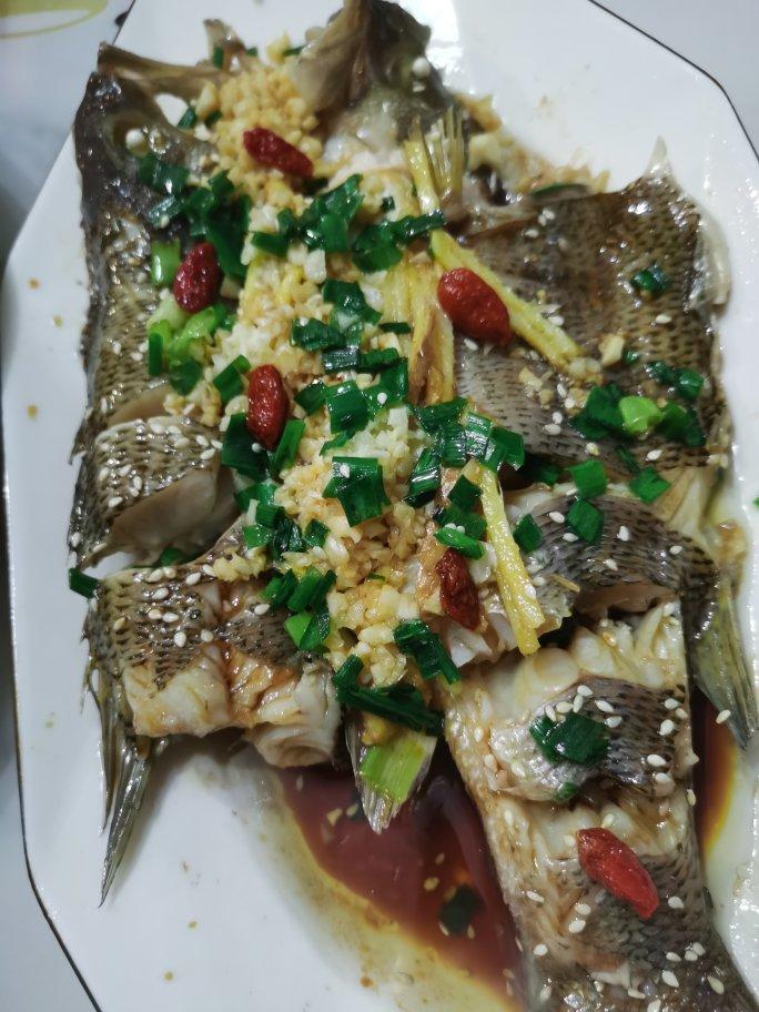 清蒸鲈鱼