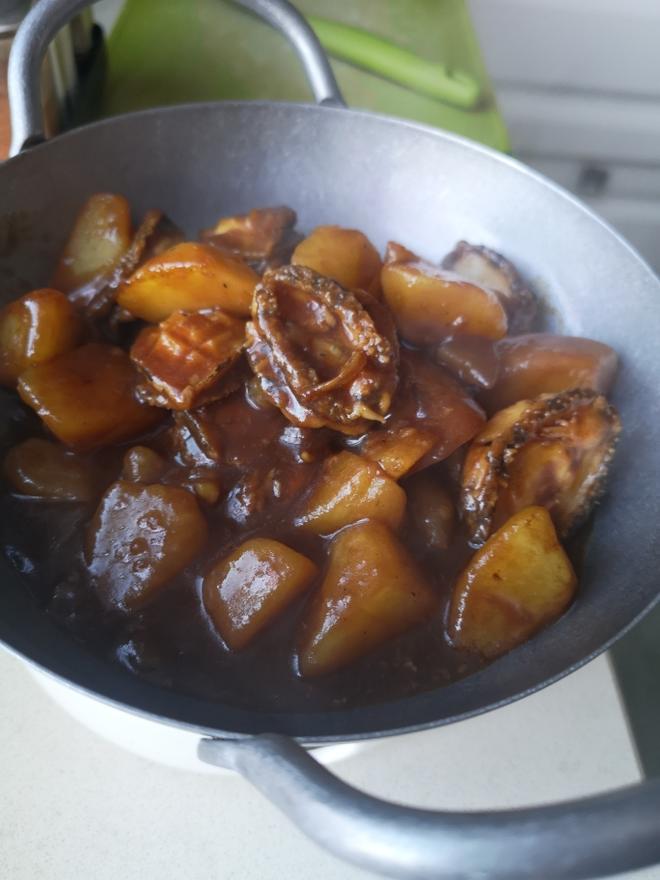 不老的鲍鱼炖土豆的做法