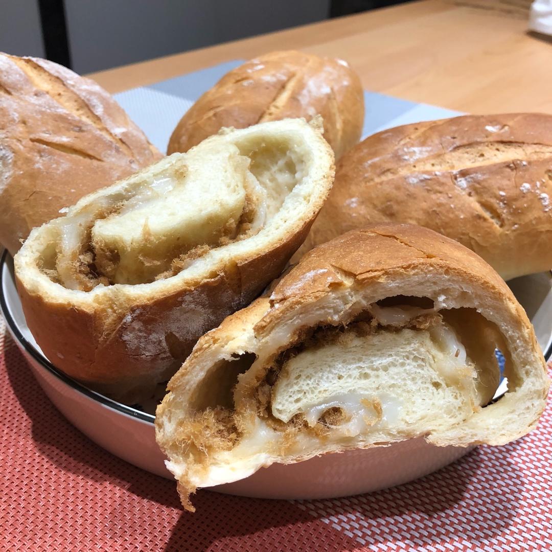 红豆/肉松麻薯软欧面包+石榴茶【曼食慢语】