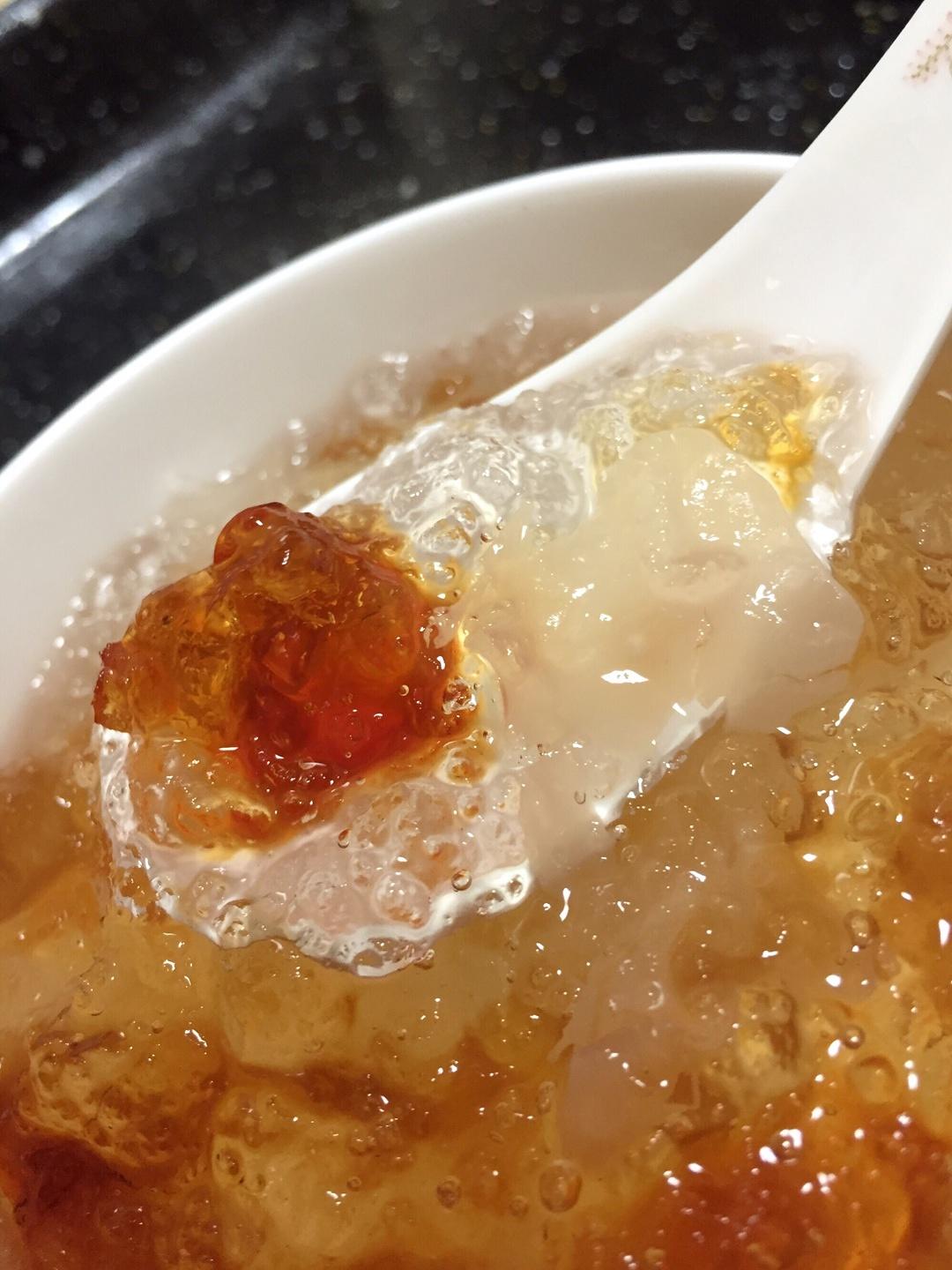 雪燕桃胶银耳羹