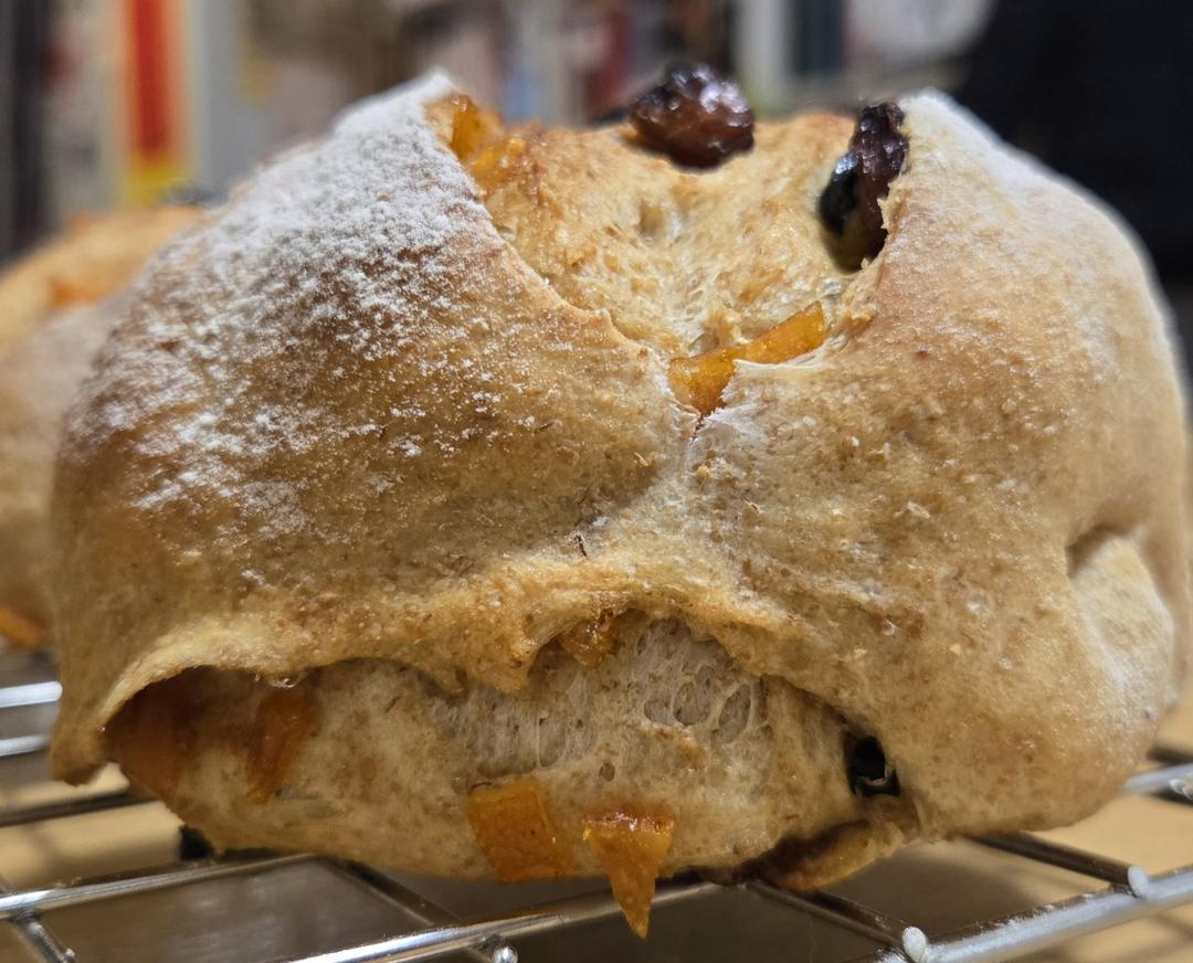 低油低糖，50%全麦核桃提子软欧~