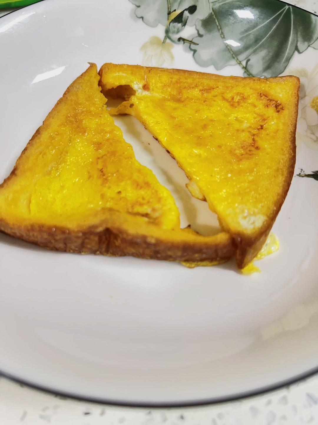 煎鸡蛋吐司