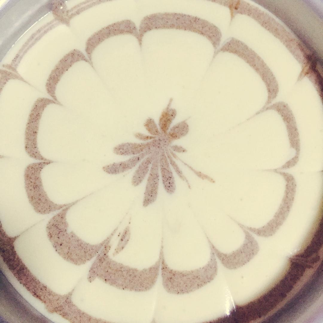 双色拉花戚风蛋糕