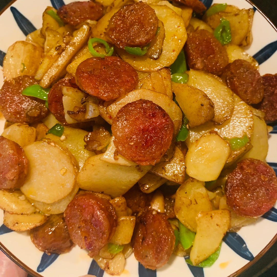 土豆片炒香肠